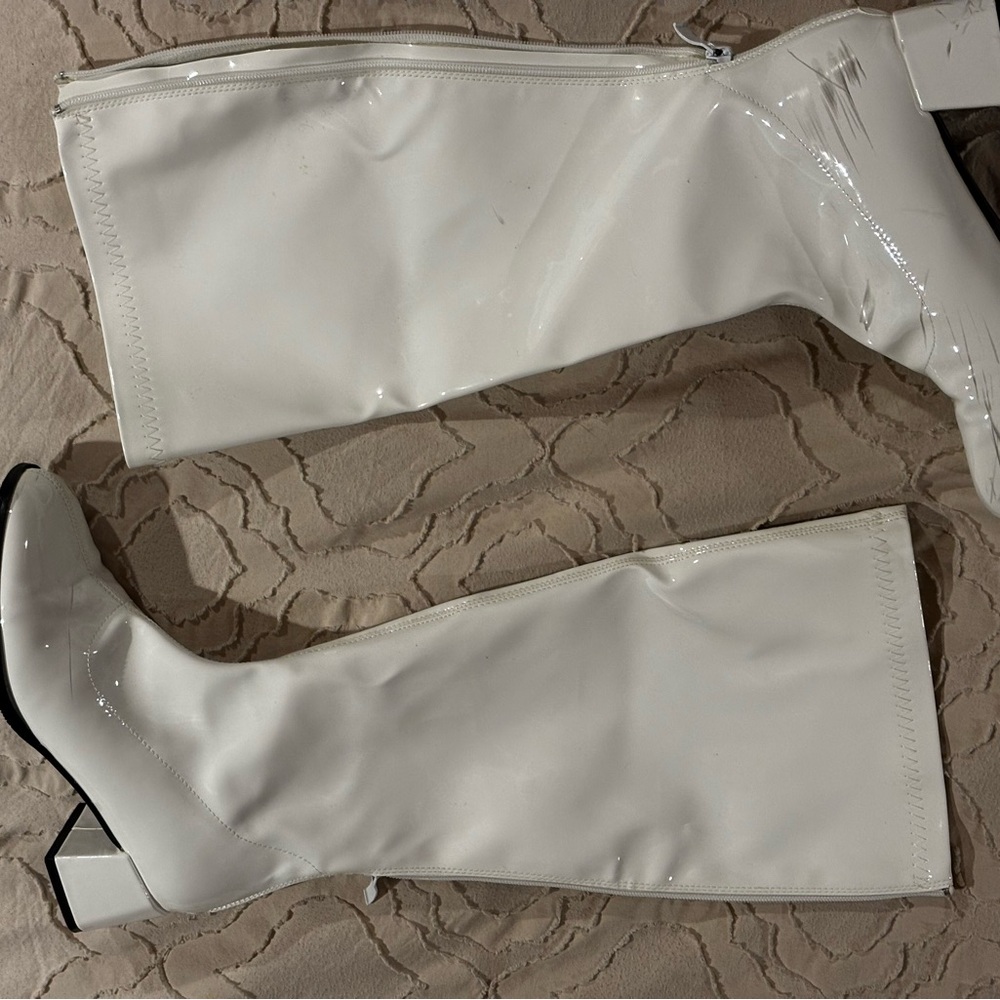 White Patent Leather Knee-High Gogo Boots